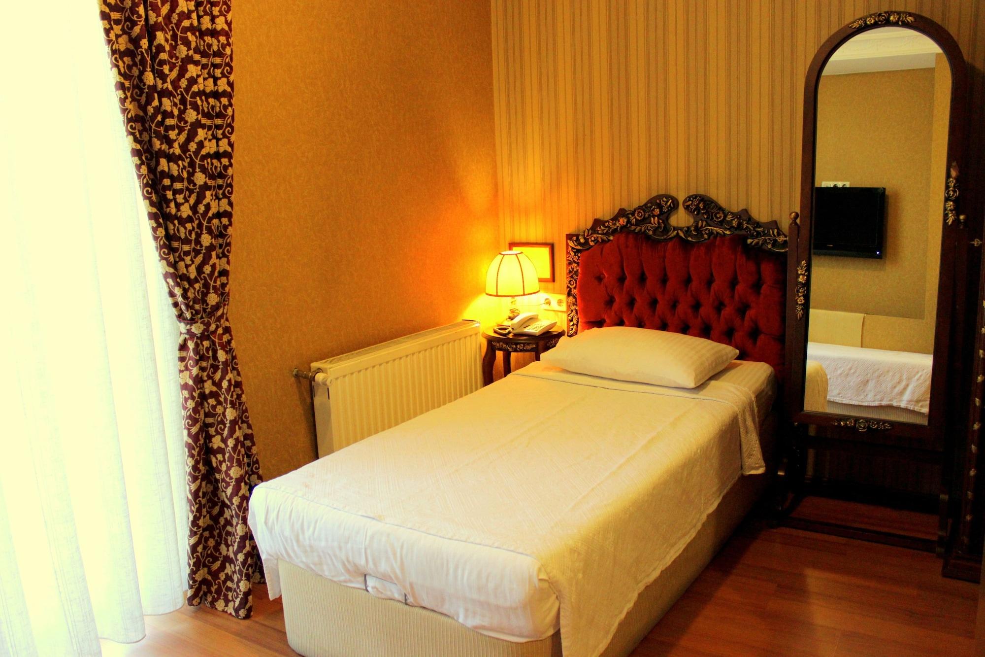 Hotel Santa Hill Истанбул Екстериор снимка